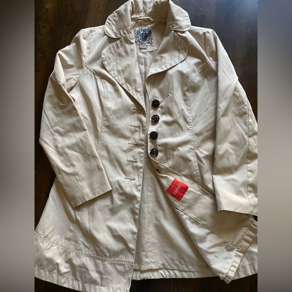 Espirit Vintage Raincoat - Picture 3 of 6